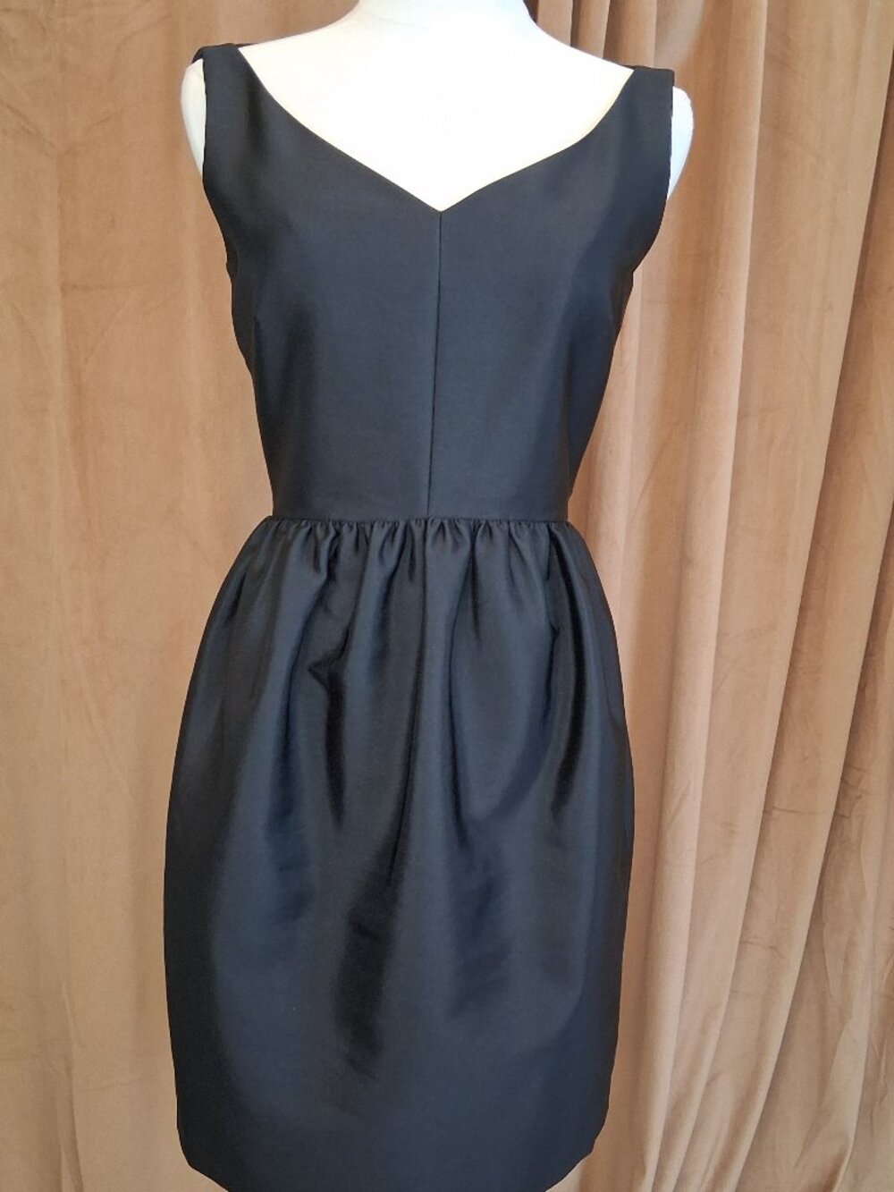 Kate Spade Black V-Neck Cupcake Dress Size 0